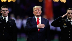 अमरीका का राष्ट्रगान भूल गये डाॅनल्ड ट्रंप? | Did Trump forget the words to the national anthem?